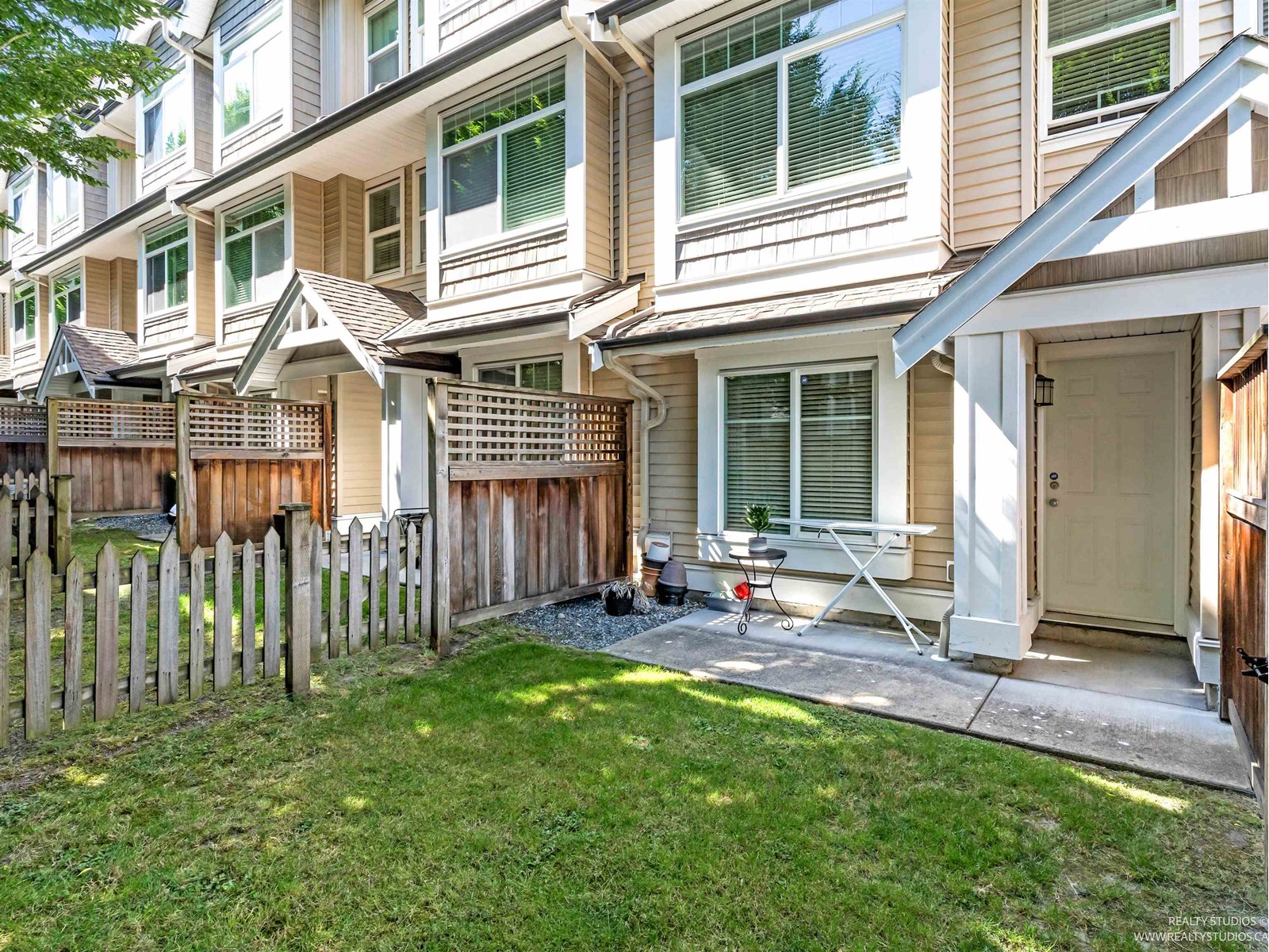 Photo 10 of 44 8277 161 Street, Surrey BC