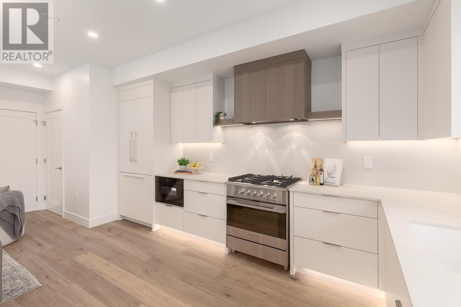 Photo 8 of 1135 W 33rd Avenue, Vancouver BC