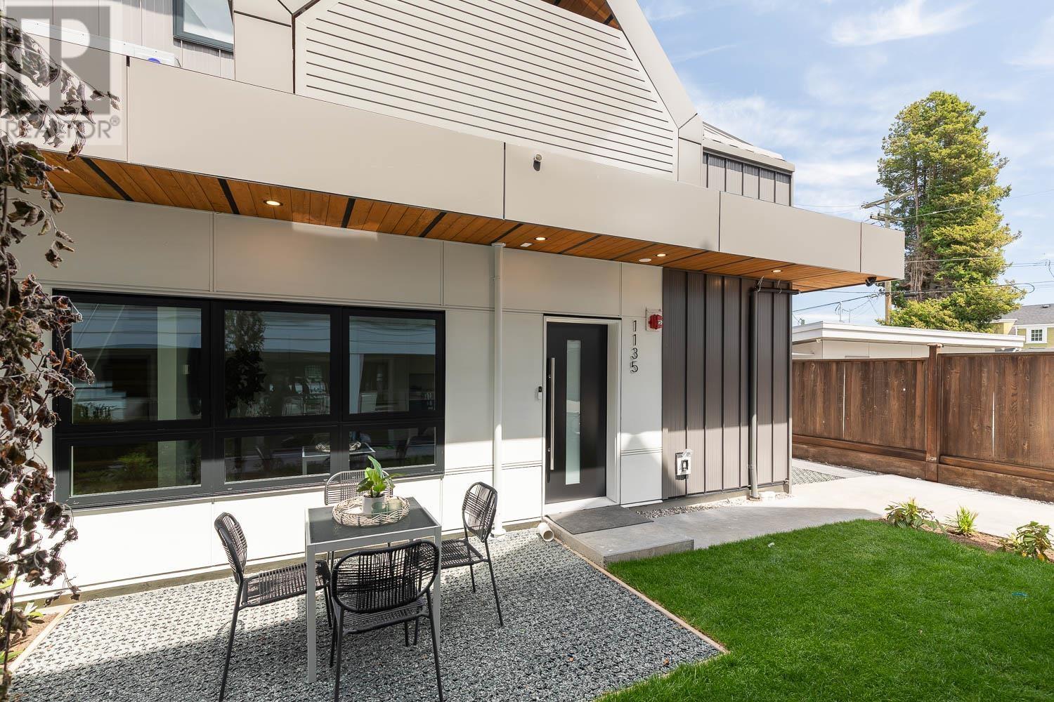 Photo 21 of 1135 W 33rd Avenue, Vancouver BC