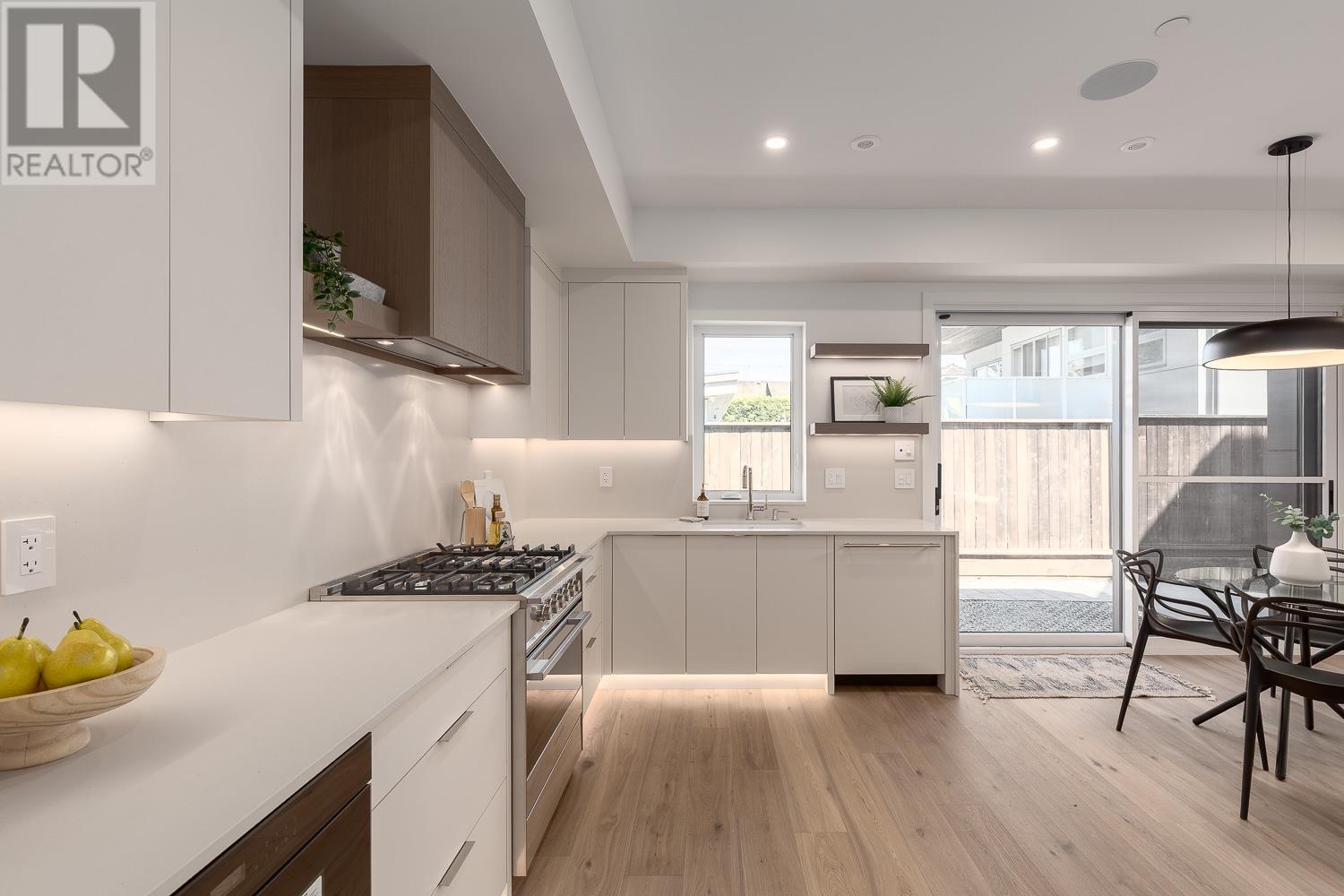 Photo 9 of 1135 W 33rd Avenue, Vancouver BC