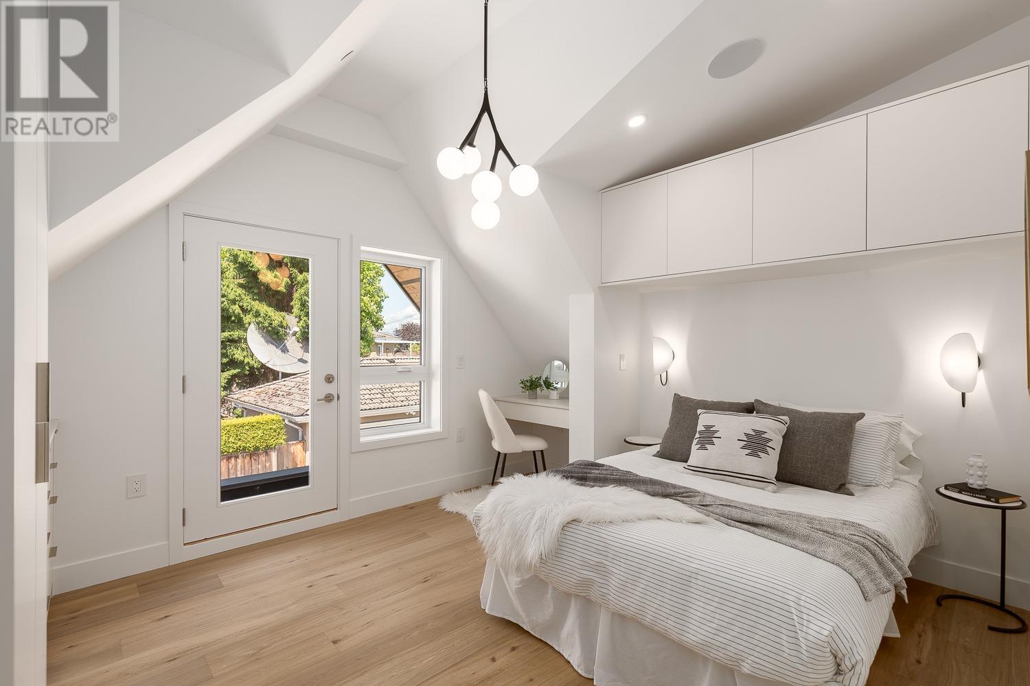 Photo 15 of 1135 W 33rd Avenue, Vancouver BC