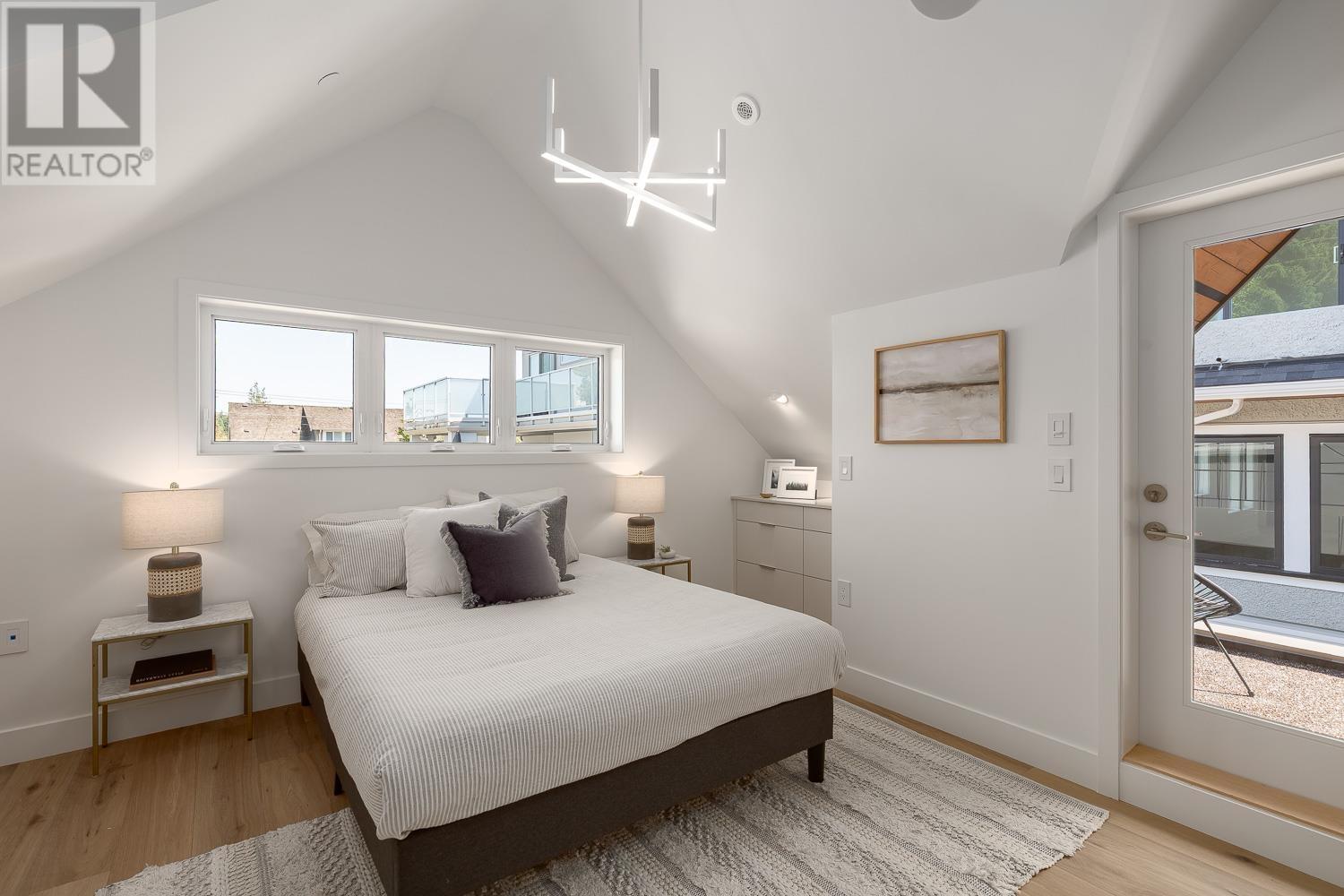 Photo 11 of 1135 W 33rd Avenue, Vancouver BC