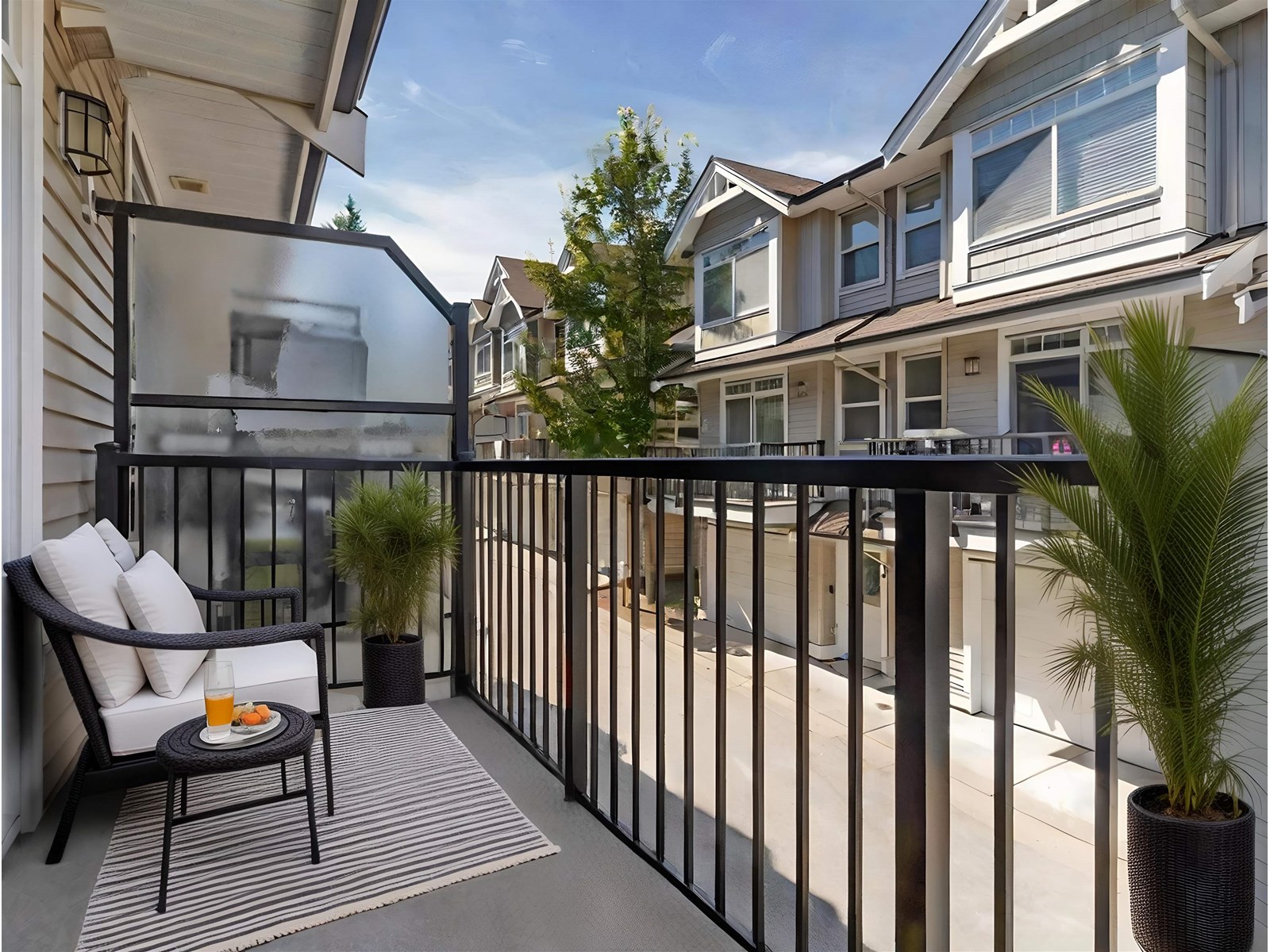 Photo 7 of 44 8277 161 Street, Surrey BC