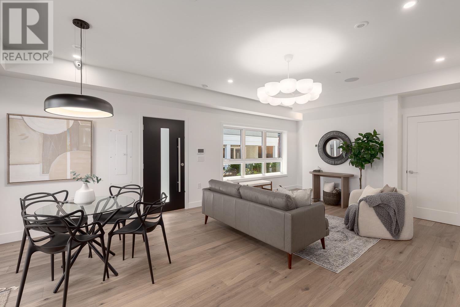 Photo 5 of 1135 W 33rd Avenue, Vancouver BC
