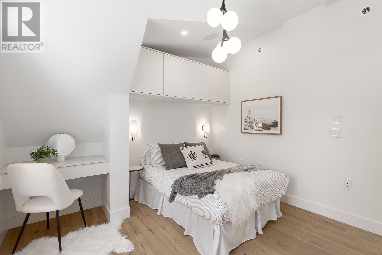 Photo 16 of 1135 W 33rd Avenue, Vancouver BC