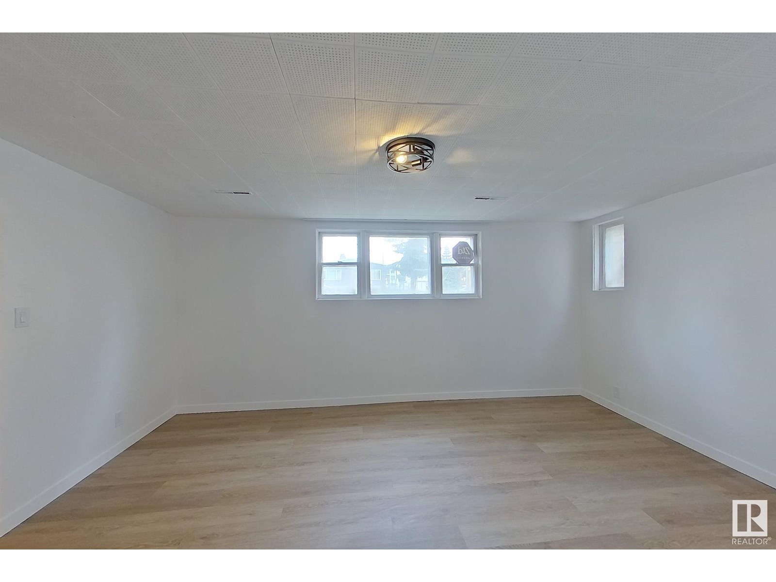 Single Family House Raised bungalow for Sale in   ST NW Edmonton 