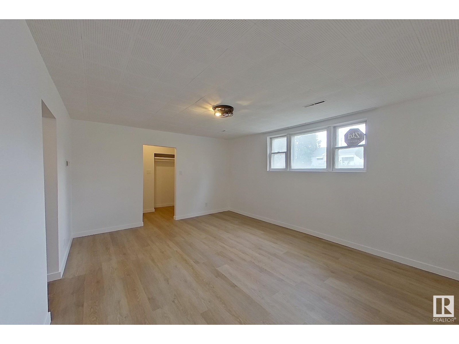 Single Family House Raised bungalow for Sale in   ST NW Edmonton 