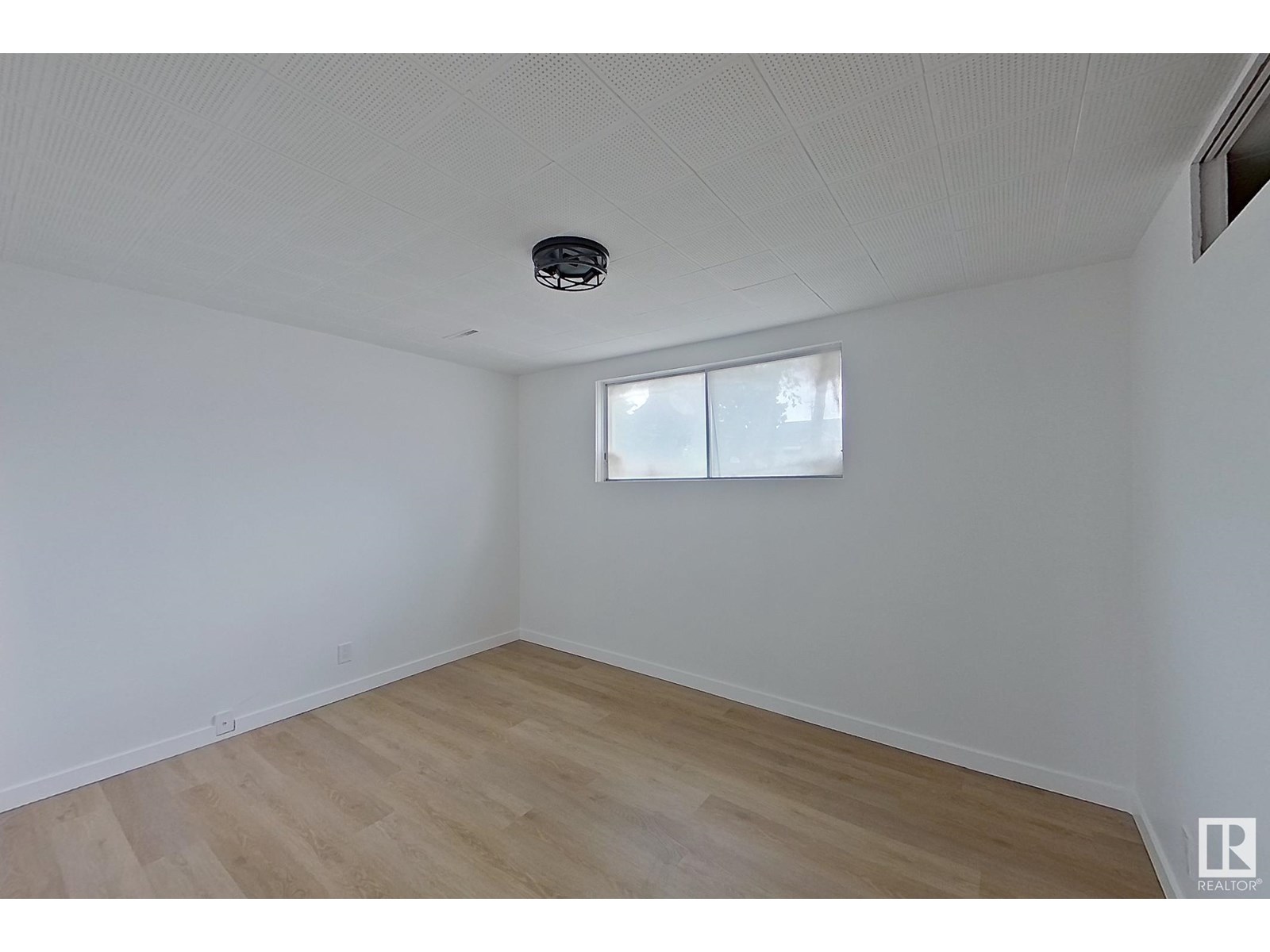 Single Family House Raised bungalow for Sale in   ST NW Edmonton 