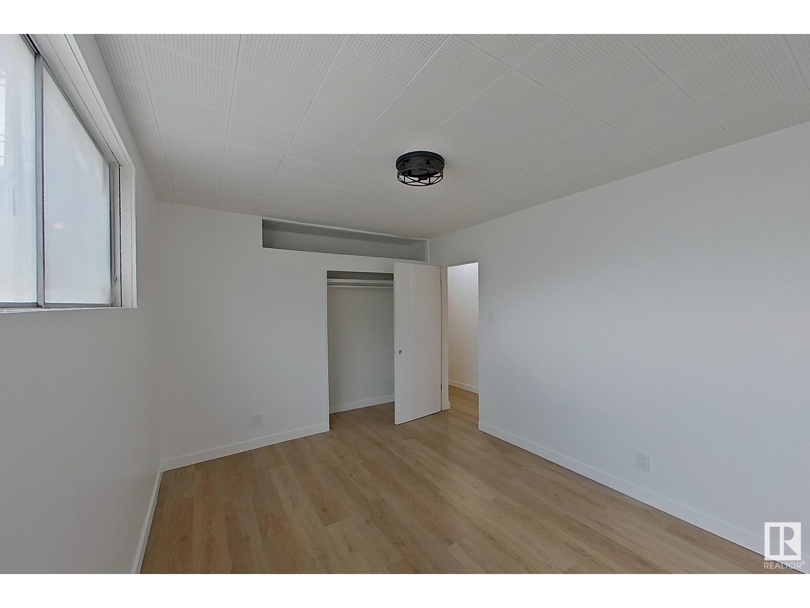 Single Family House Raised bungalow for Sale in   ST NW Edmonton 