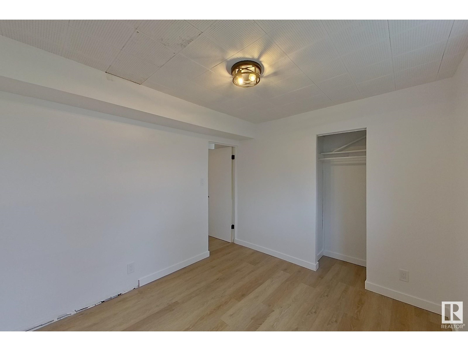 Single Family House Raised bungalow for Sale in   ST NW Edmonton 