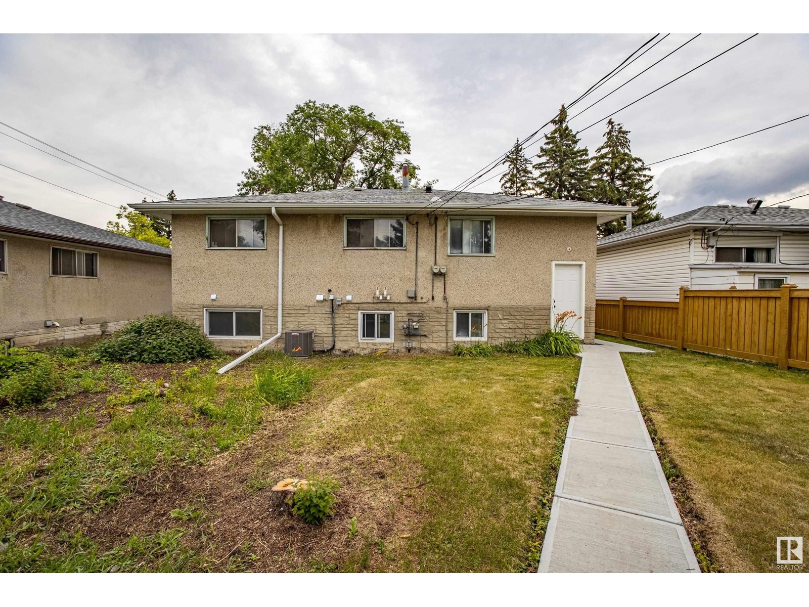 Single Family House Raised bungalow for Sale in   ST NW Edmonton 