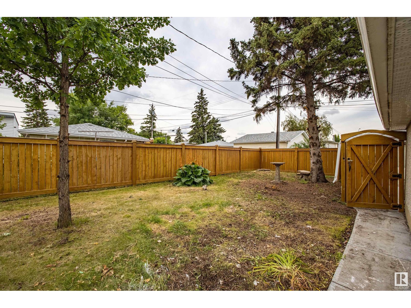 Single Family House Raised bungalow for Sale in   ST NW Edmonton 