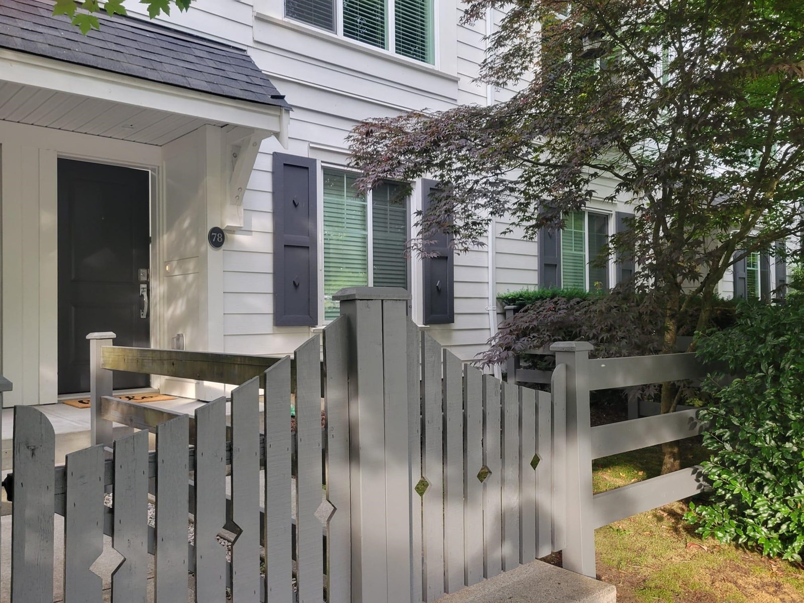 Photo 2 of 78 15340 Guildford Drive, Surrey BC