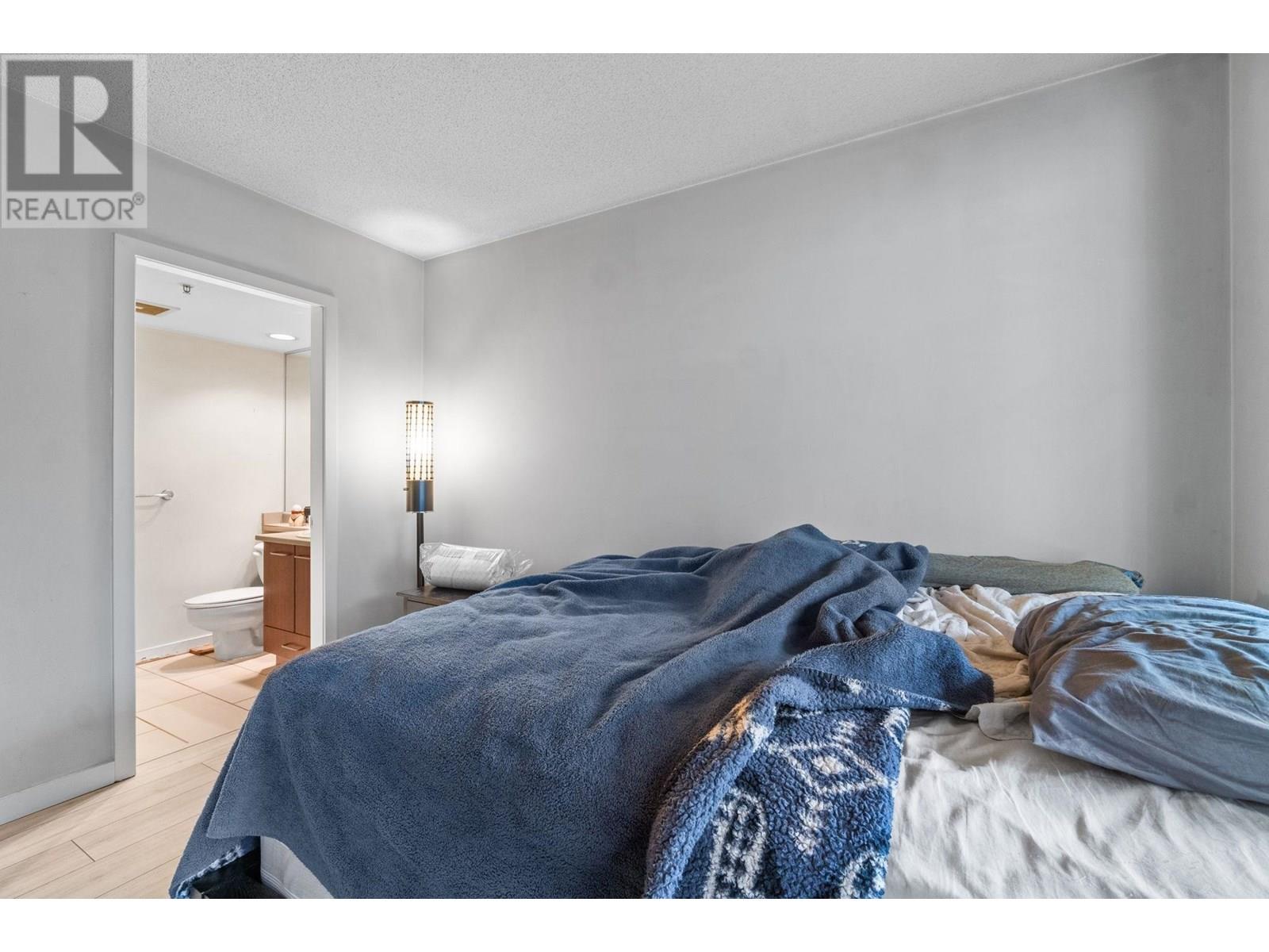 Photo 15 of 111 8480 Granville Avenue, Richmond BC