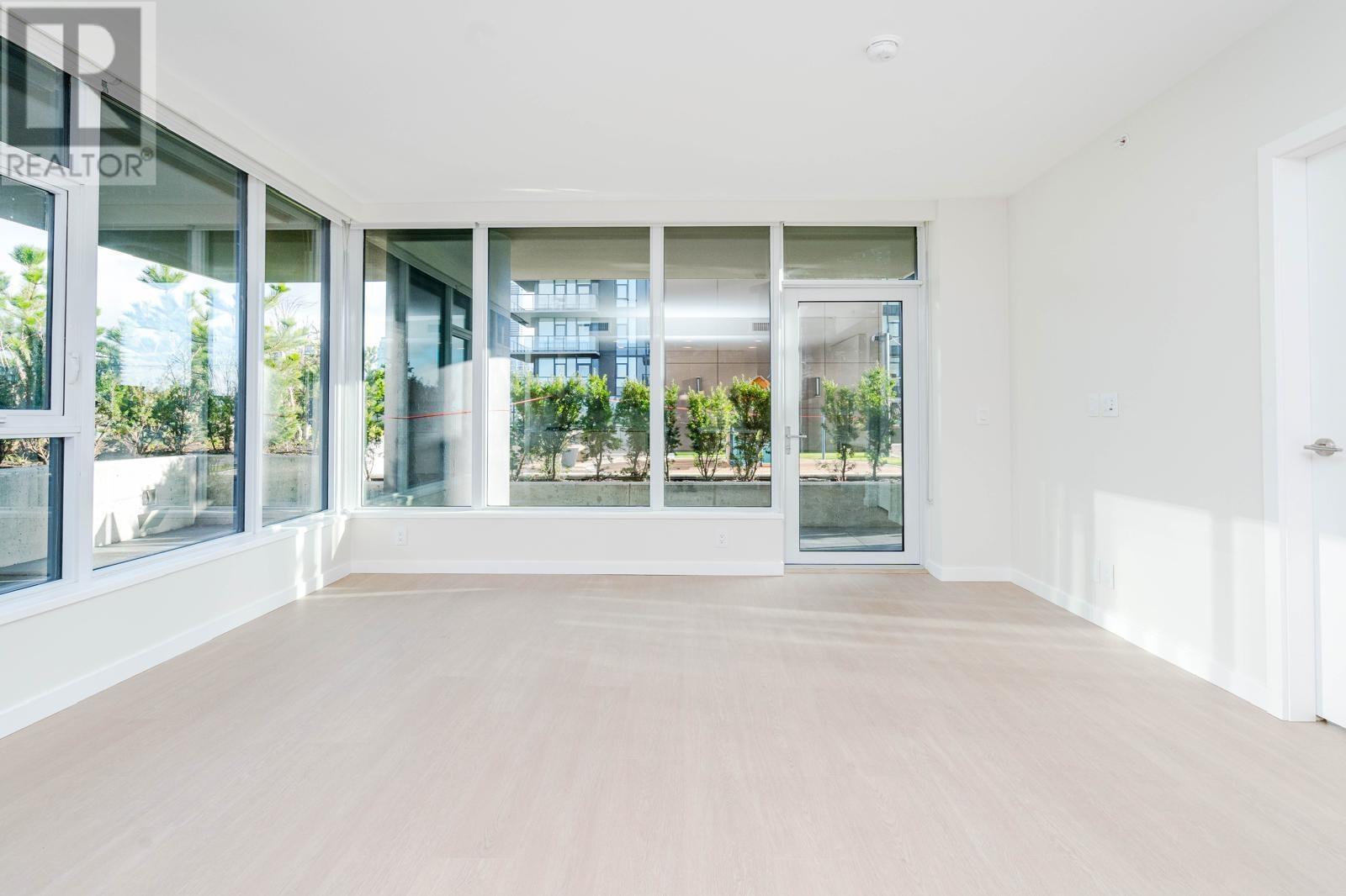 Photo 4 of 607 2108 Gilmore Avenue, Burnaby BC