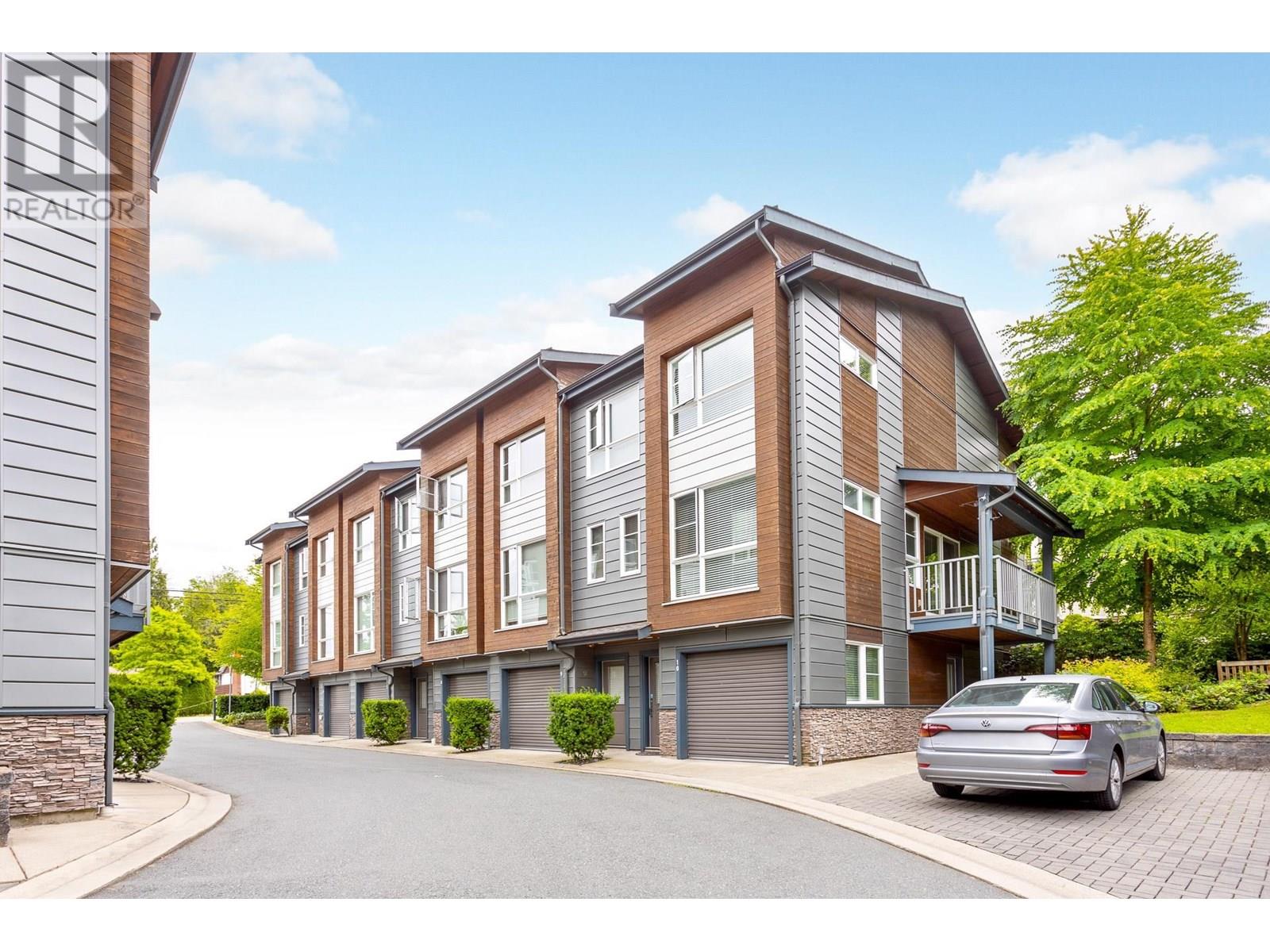 Photo 1 of 9 22388 124 Avenue, Maple Ridge BC