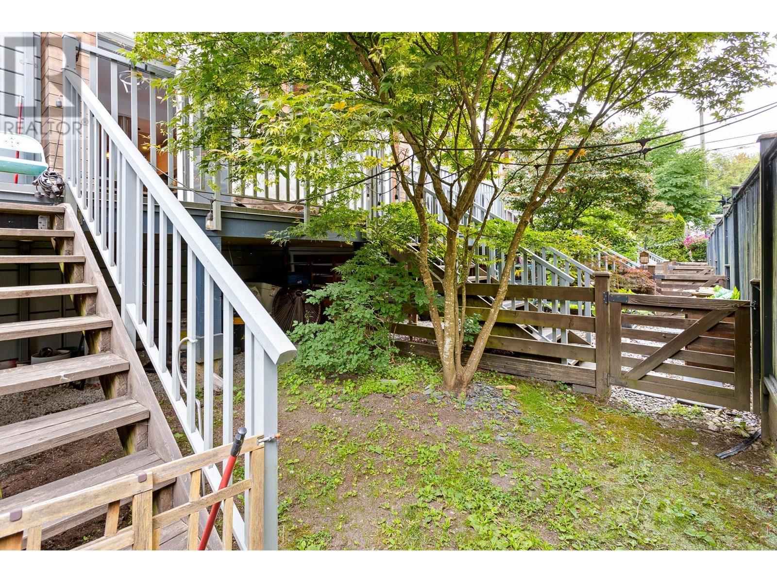 Photo 20 of 9 22388 124 Avenue, Maple Ridge BC