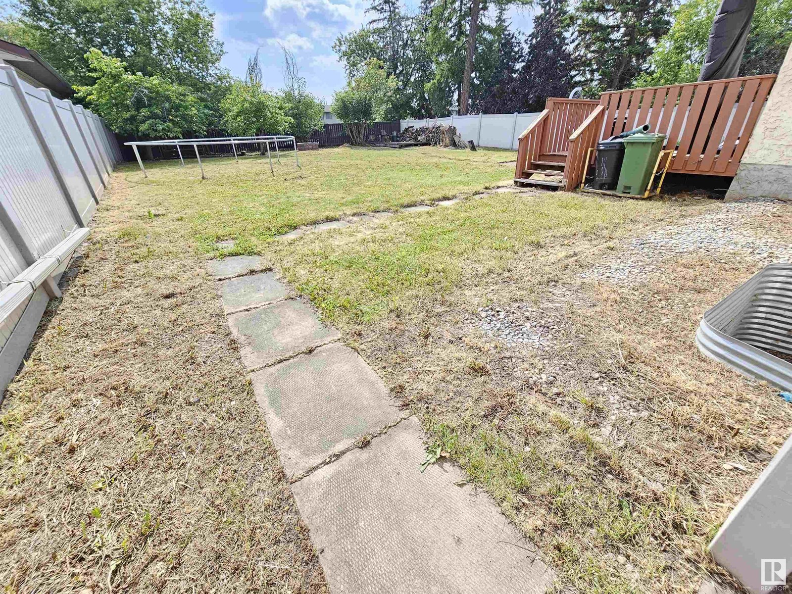 Photo 26 of 14812 56 St Nw, Edmonton AB