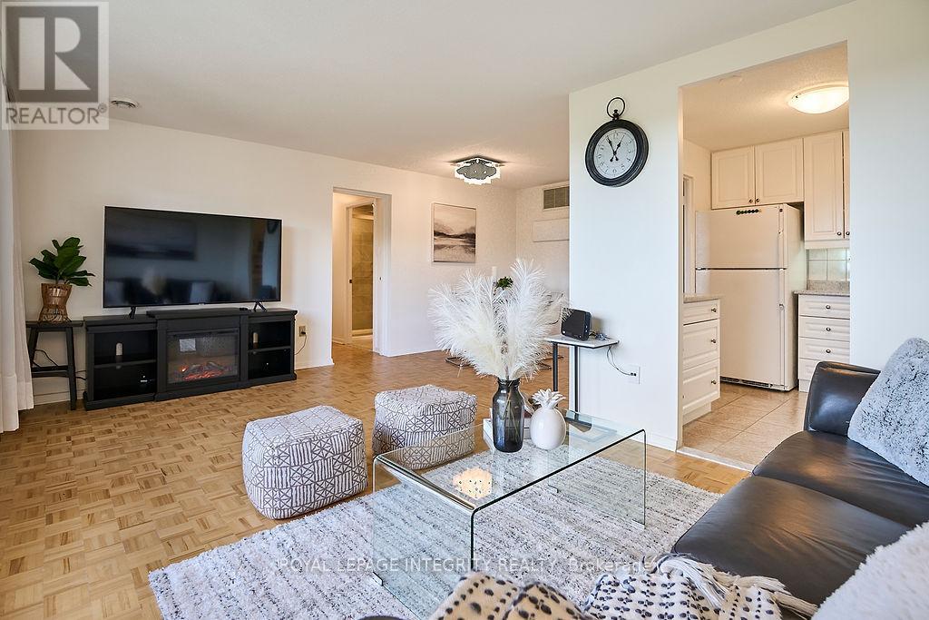 Photo 13 of 604 20 Chesterton Drive, Ottawa ON