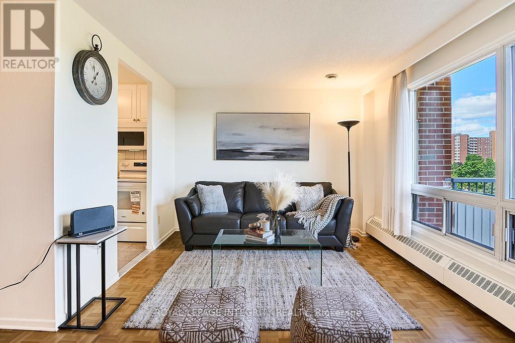 Photo 14 of 604 20 Chesterton Drive, Ottawa ON