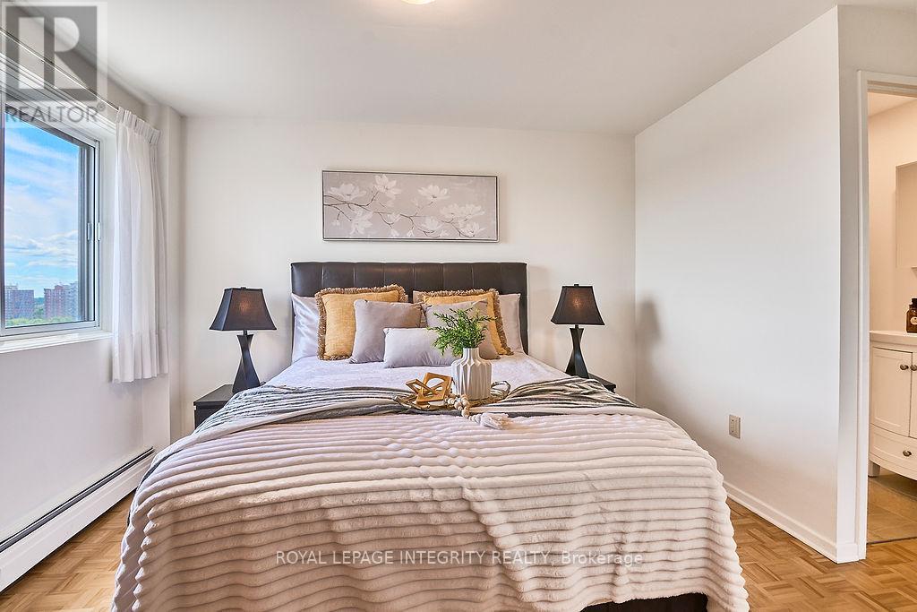 Photo 15 of 604 20 Chesterton Drive, Ottawa ON
