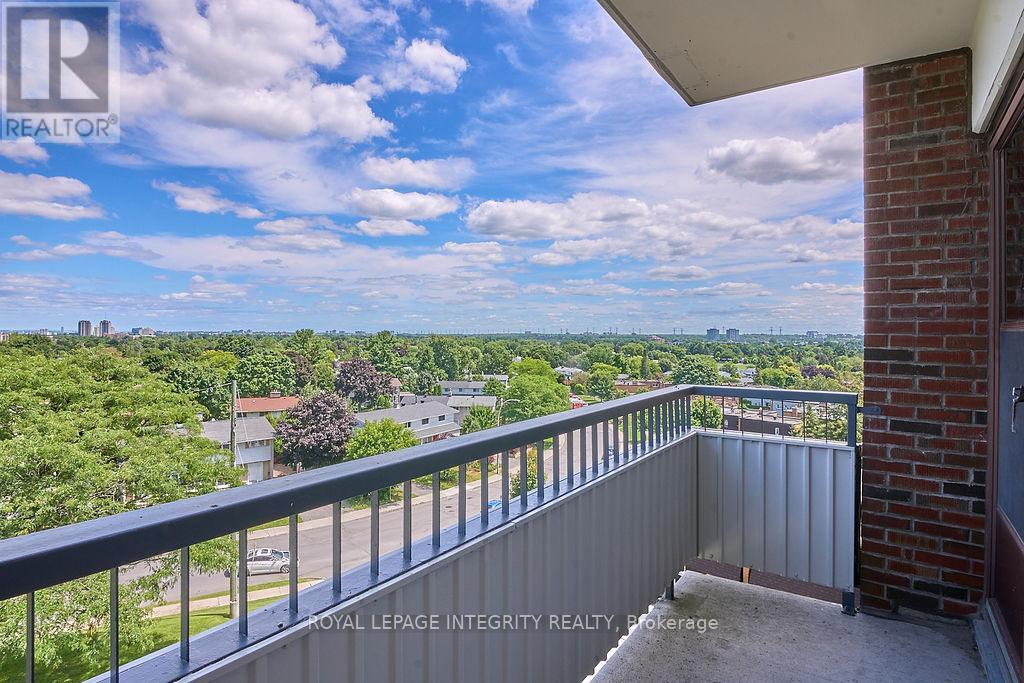 Photo 23 of 604 20 Chesterton Drive, Ottawa ON