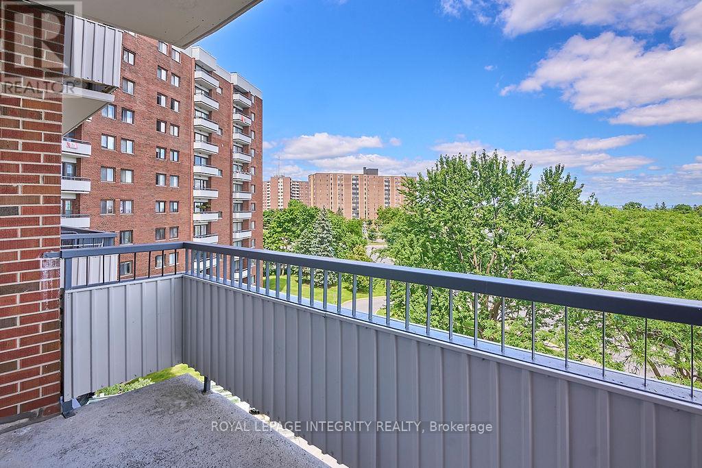 Photo 24 of 604 20 Chesterton Drive, Ottawa ON