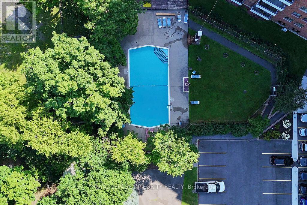 Photo 30 of 604 20 Chesterton Drive, Ottawa ON