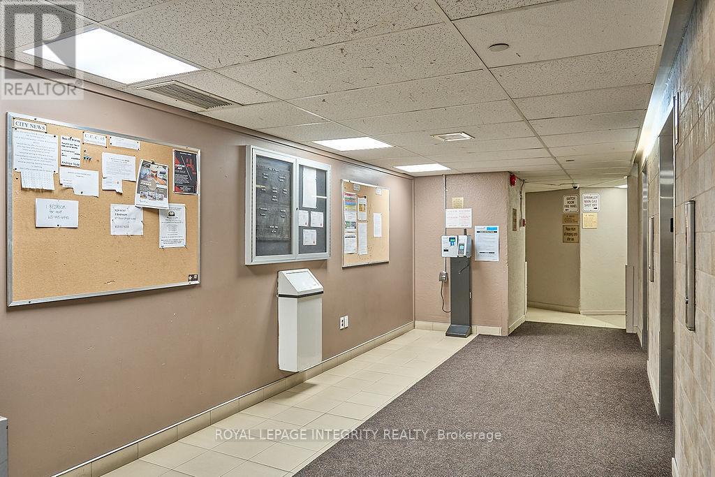 Photo 34 of 604 20 Chesterton Drive, Ottawa ON