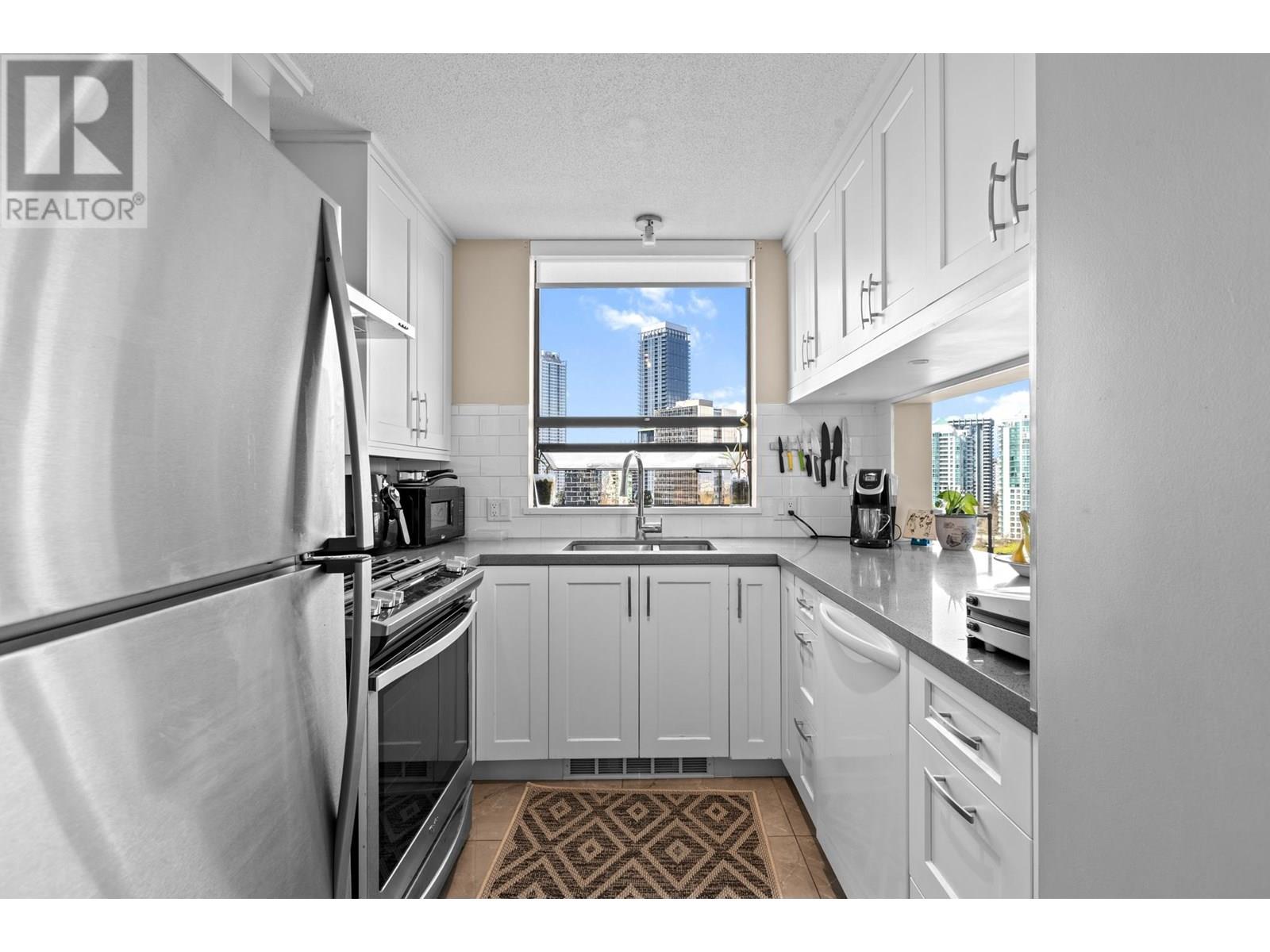 Photo 12 of 1606 4505 Hazel Street, Burnaby BC