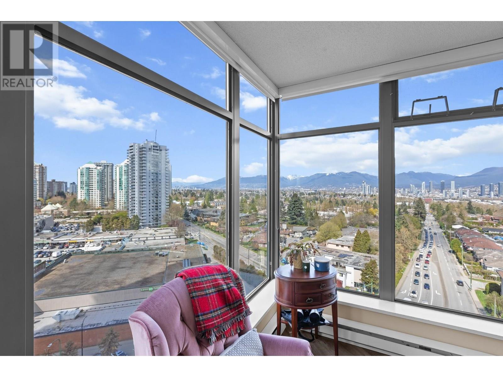 Photo 1 of 1606 4505 Hazel Street, Burnaby BC