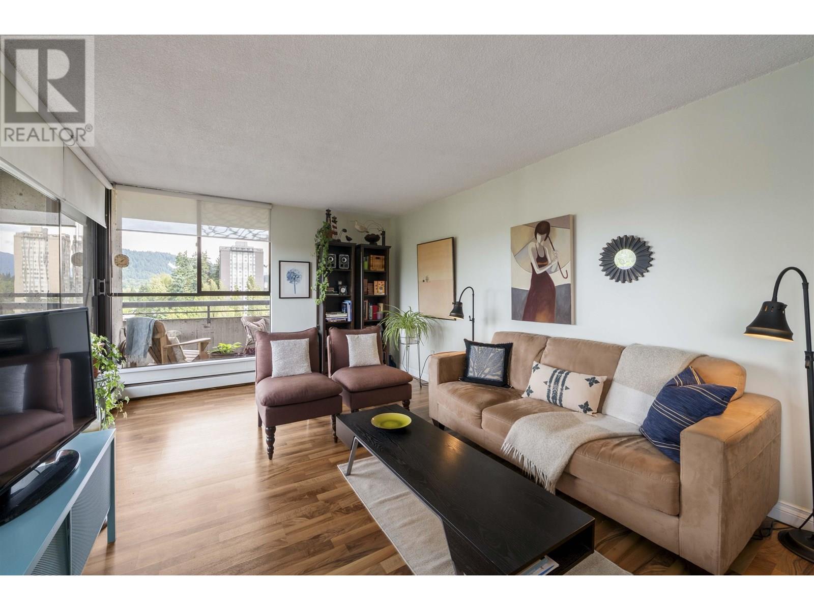 Photo 1 of 1105 3737 Bartlett Court, Burnaby BC