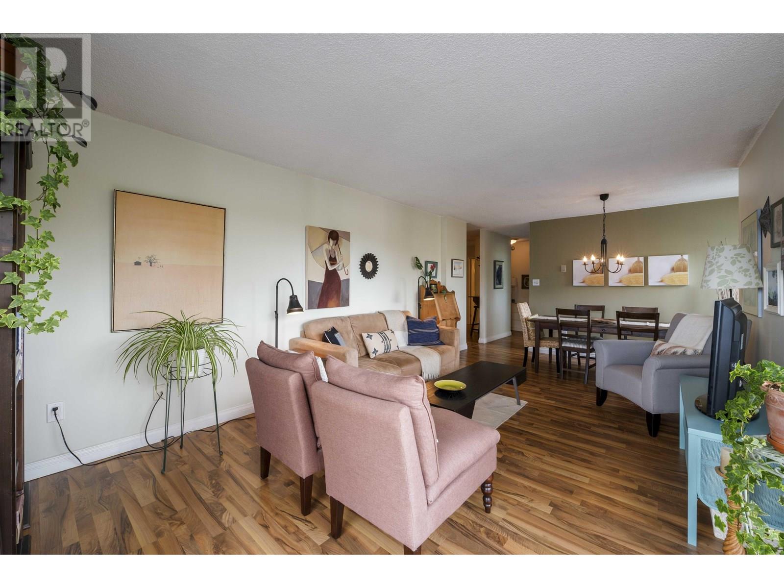Photo 12 of 1105 3737 Bartlett Court, Burnaby BC