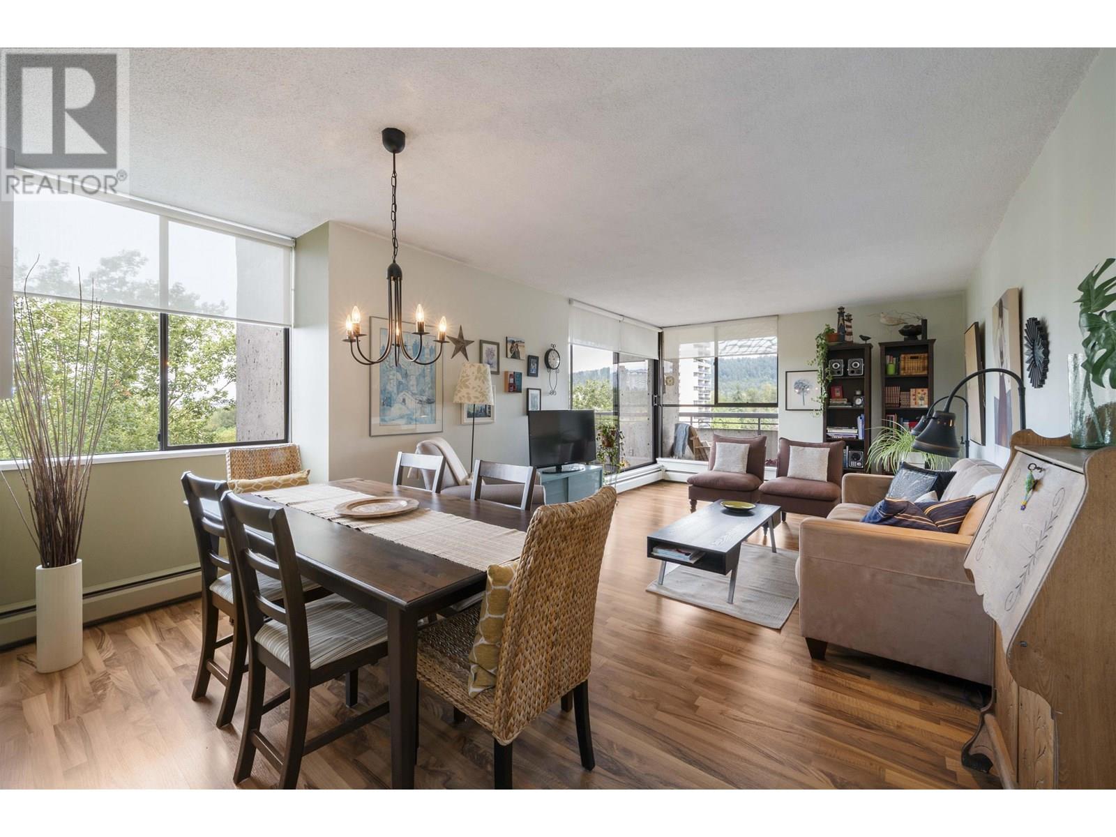 Photo 8 of 1105 3737 Bartlett Court, Burnaby BC