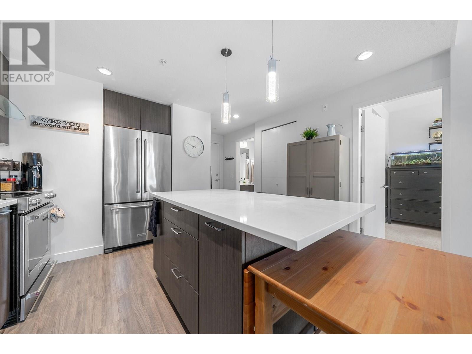 Photo 3 of 412 719 W 3rd Street, North Vancouver BC