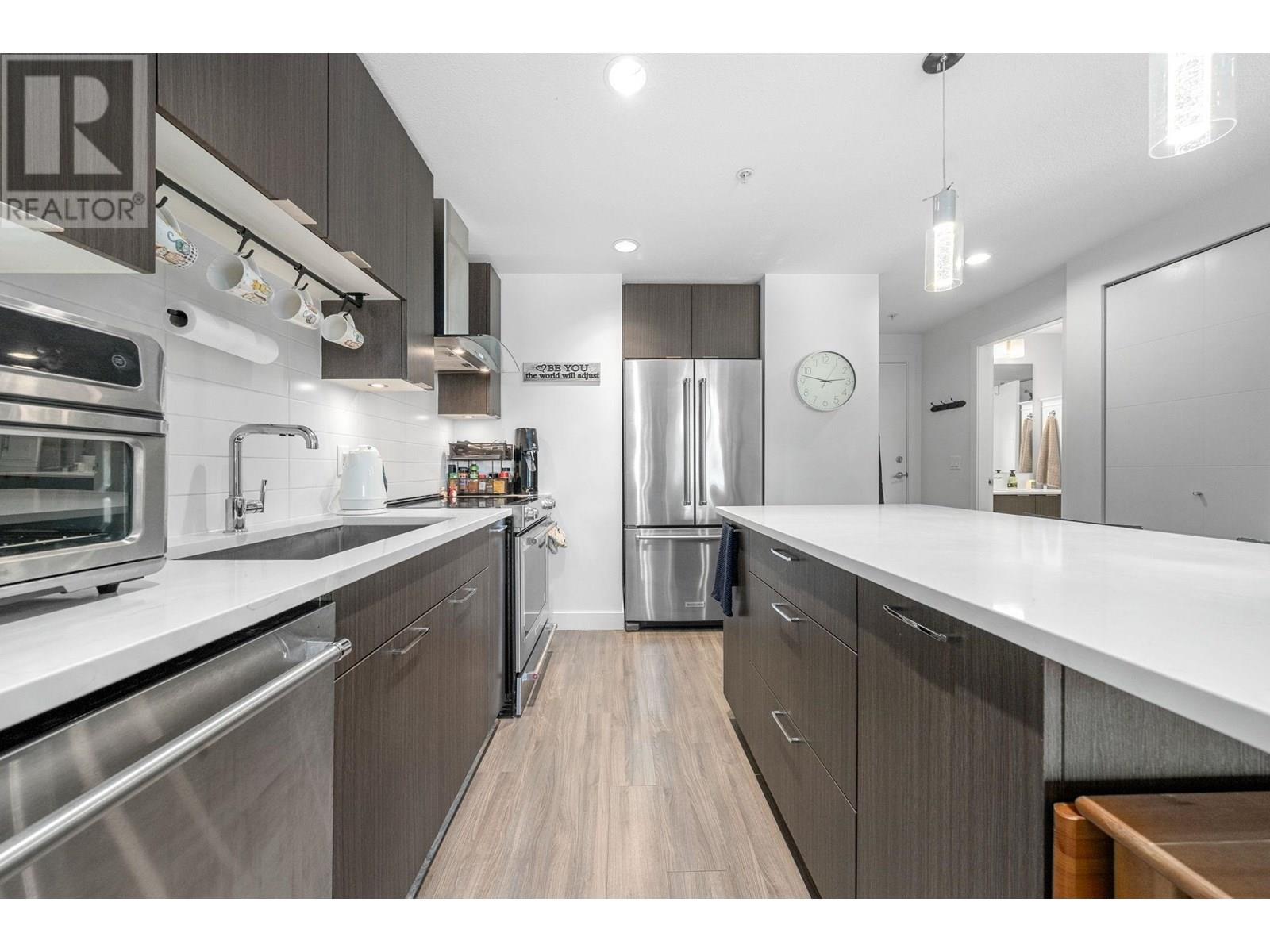Photo 38 of 412 719 W 3rd Street, North Vancouver BC