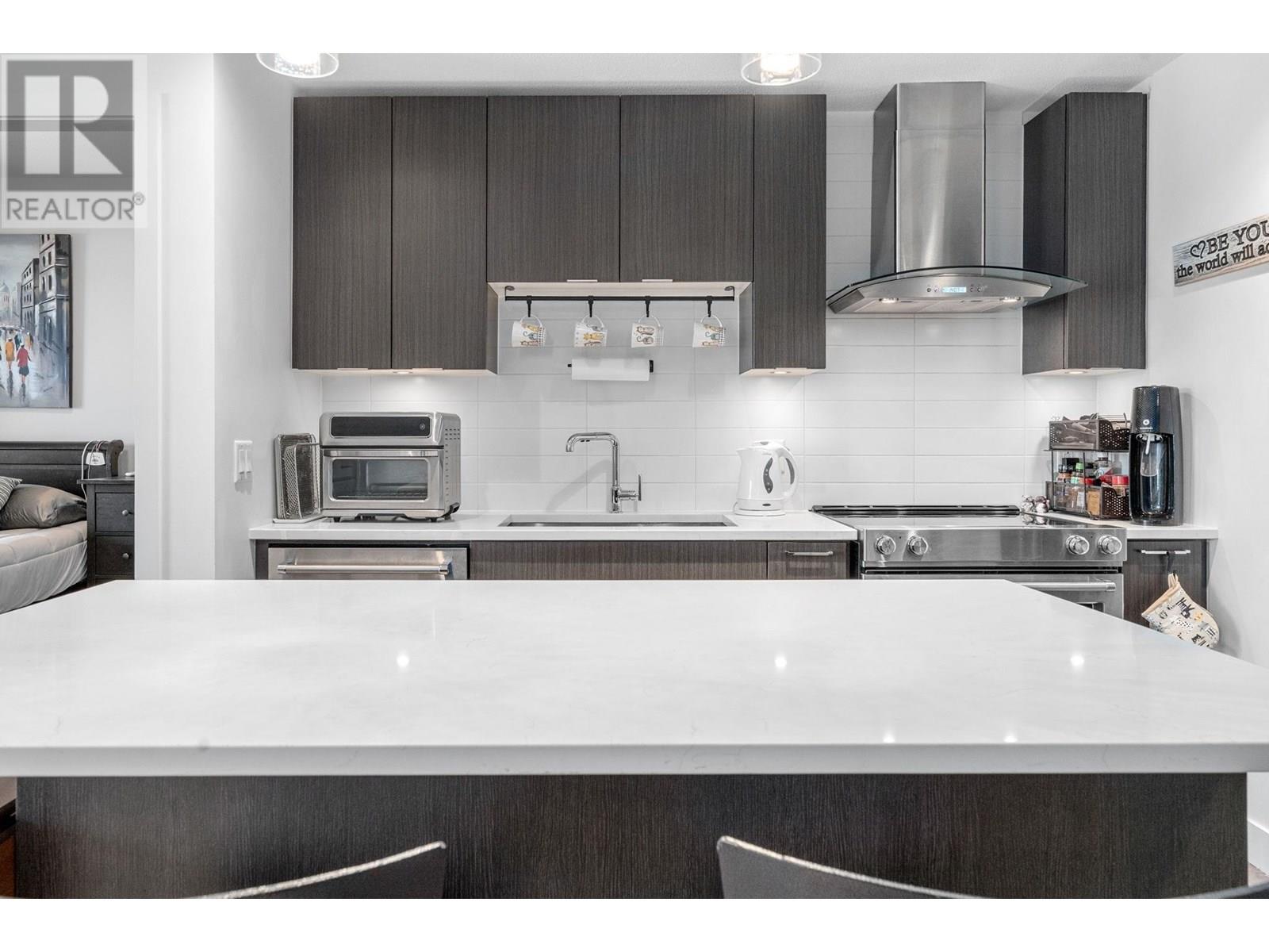 Photo 23 of 412 719 W 3rd Street, North Vancouver BC