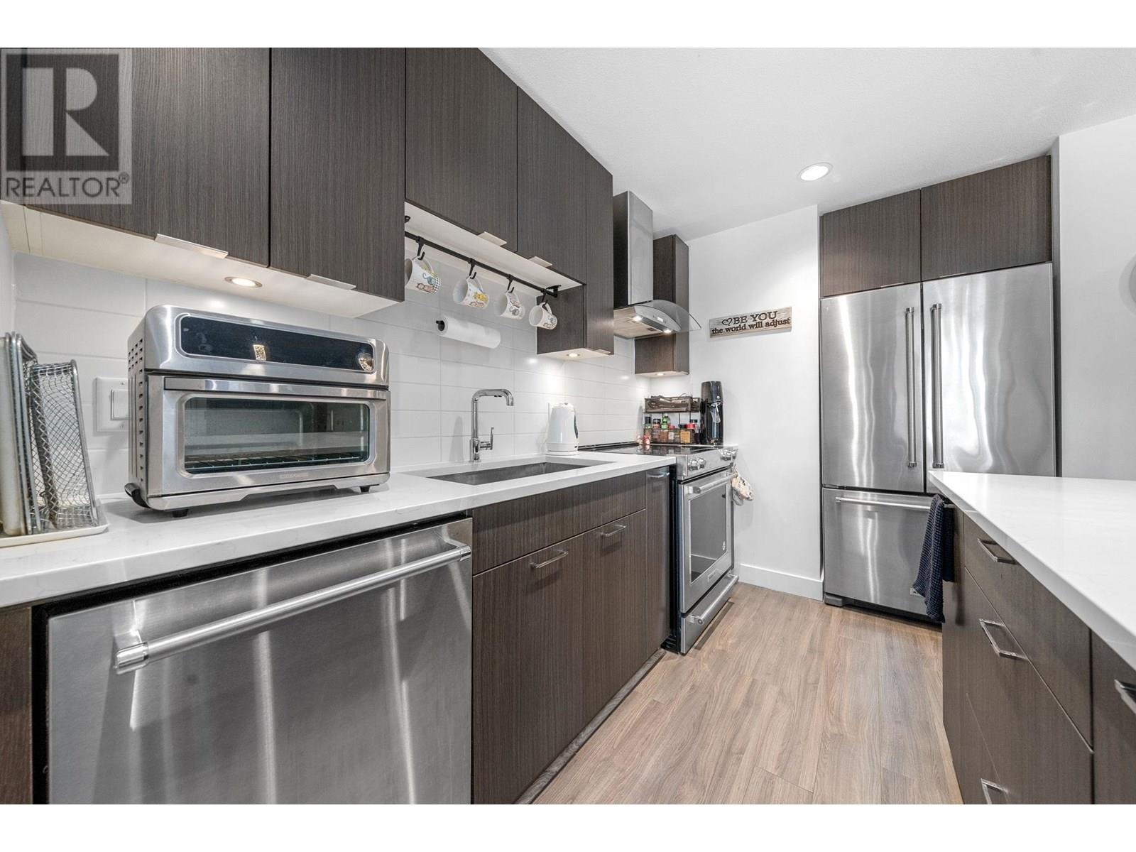 Photo 20 of 412 719 W 3rd Street, North Vancouver BC