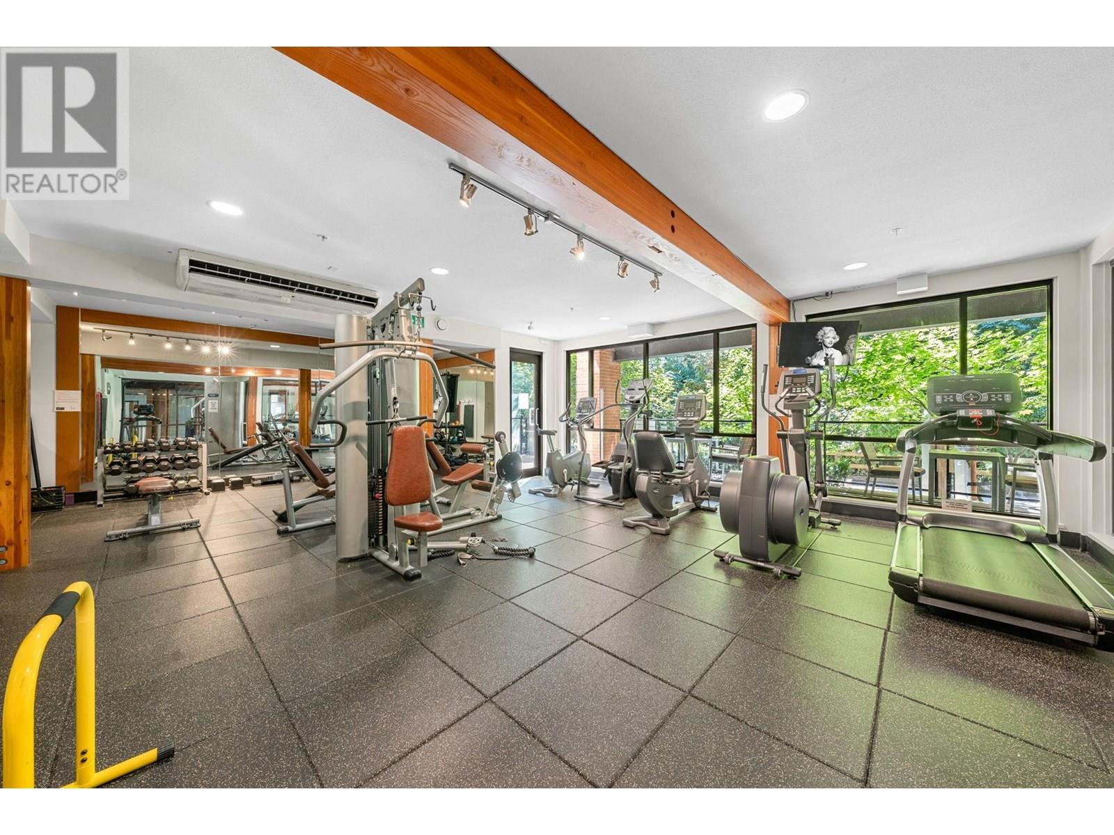 Photo 6 of 412 719 W 3rd Street, North Vancouver BC