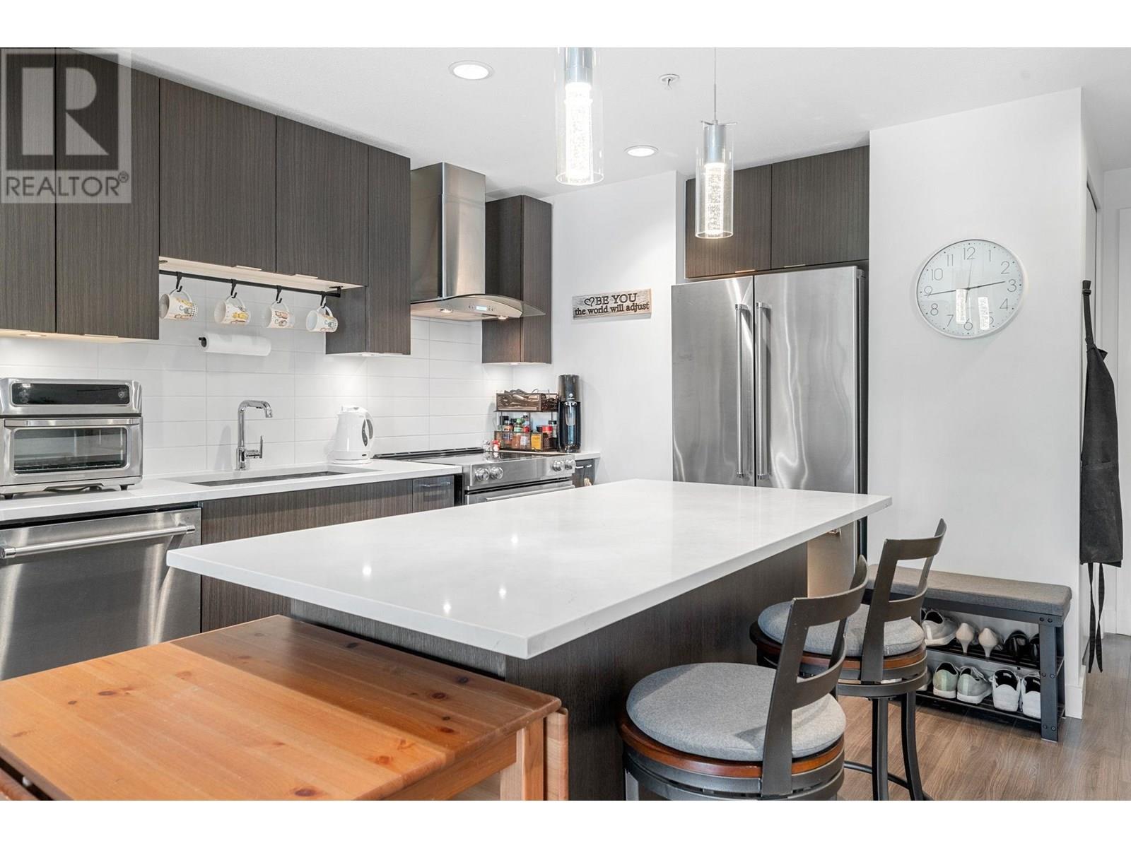 Photo 18 of 412 719 W 3rd Street, North Vancouver BC
