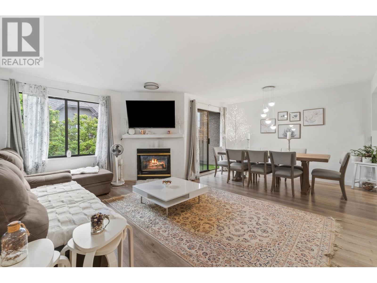 Photo 1 of 23 2133 St Georges Avenue, North Vancouver BC