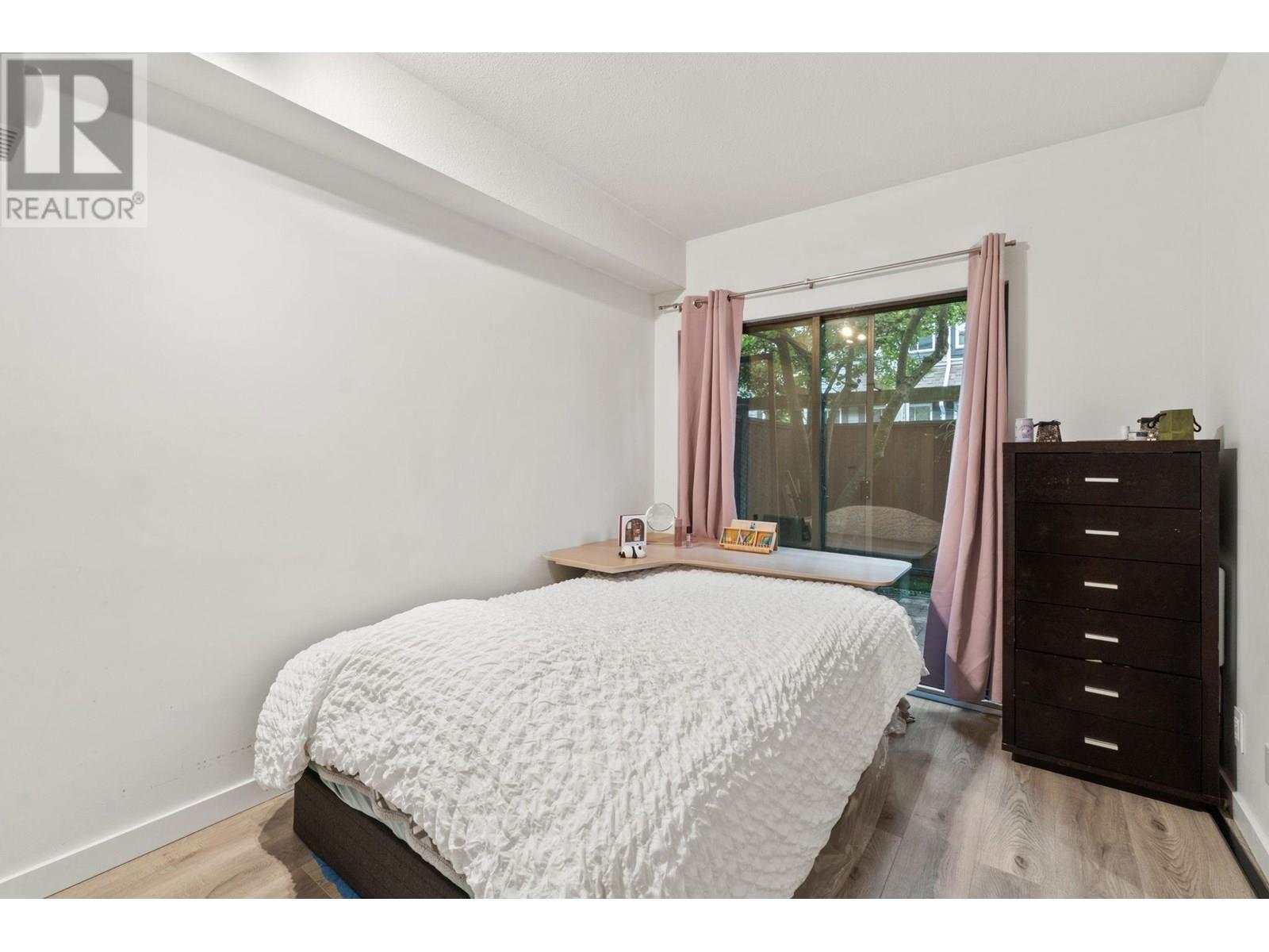 Photo 8 of 23 2133 St Georges Avenue, North Vancouver BC