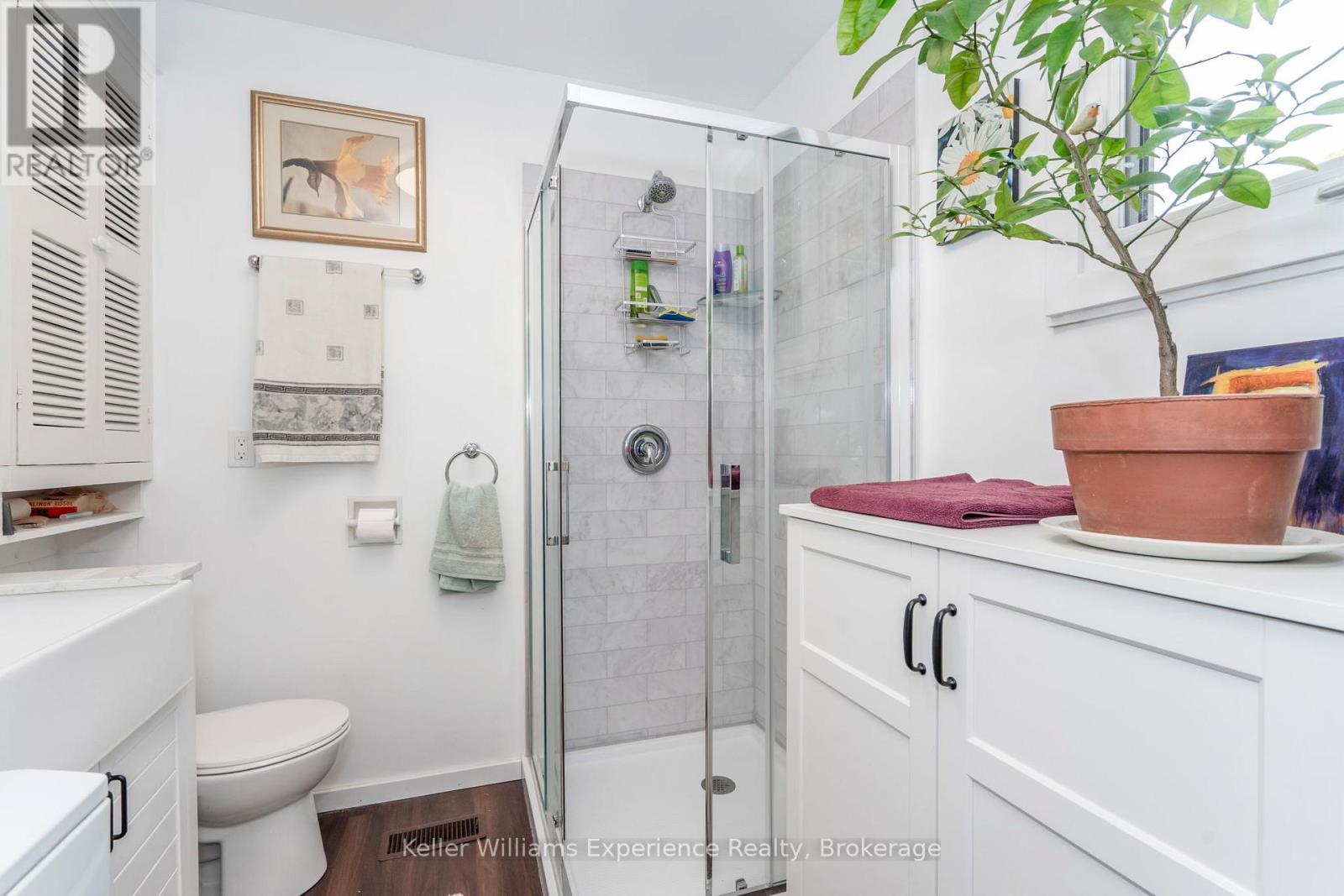 Photo 2 of 117 121 Richard Street, Tay ON
