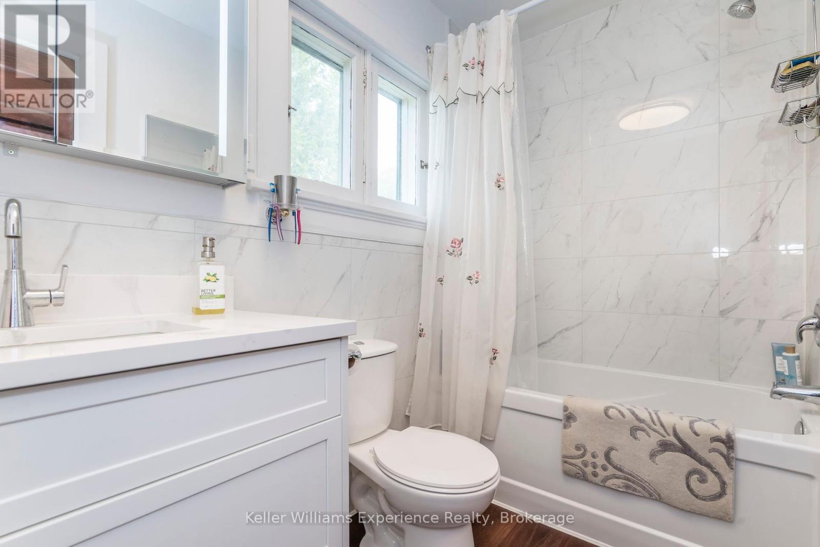 Photo 10 of 117 121 Richard Street, Tay ON