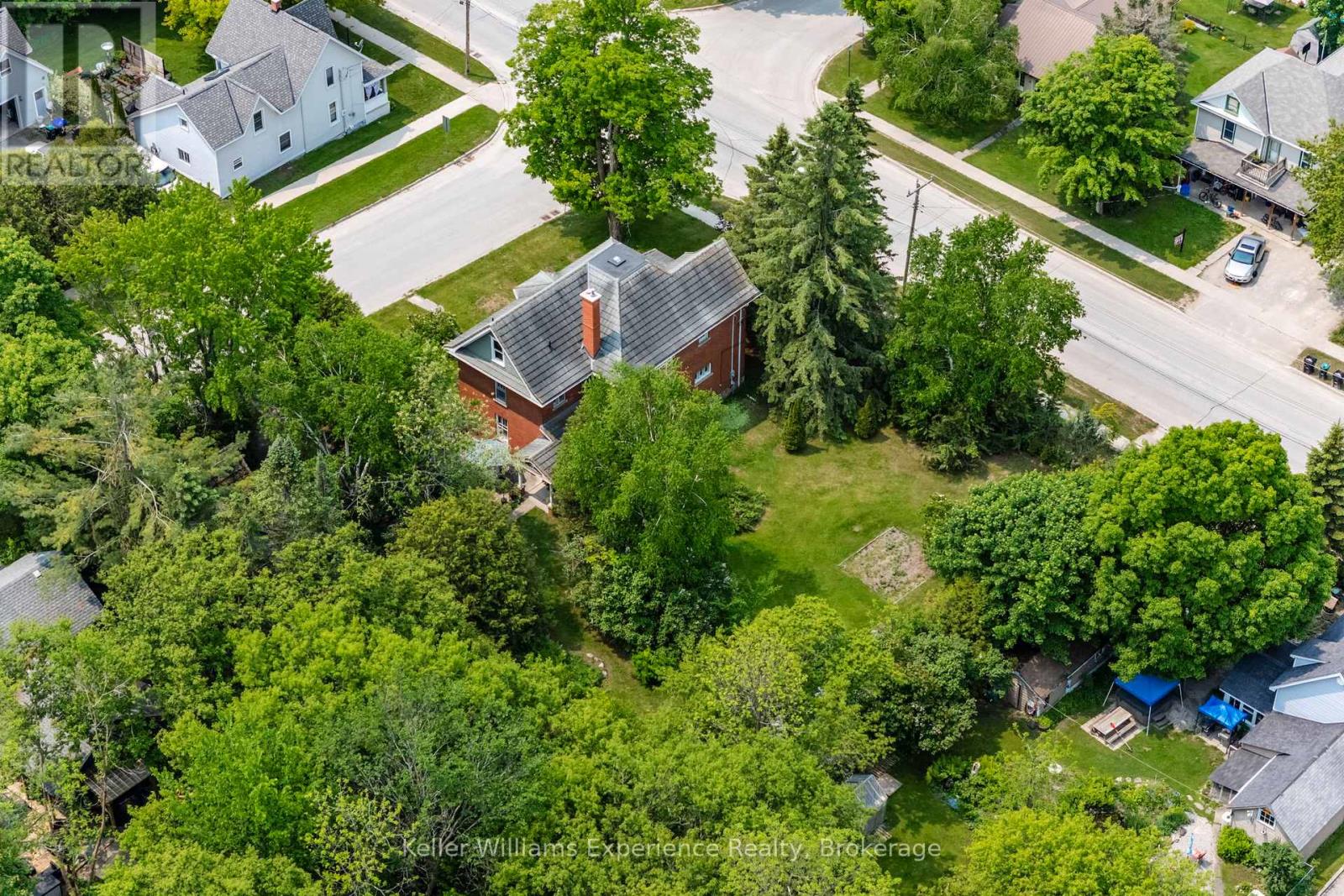 Photo 11 of 117 121 Richard Street, Tay ON