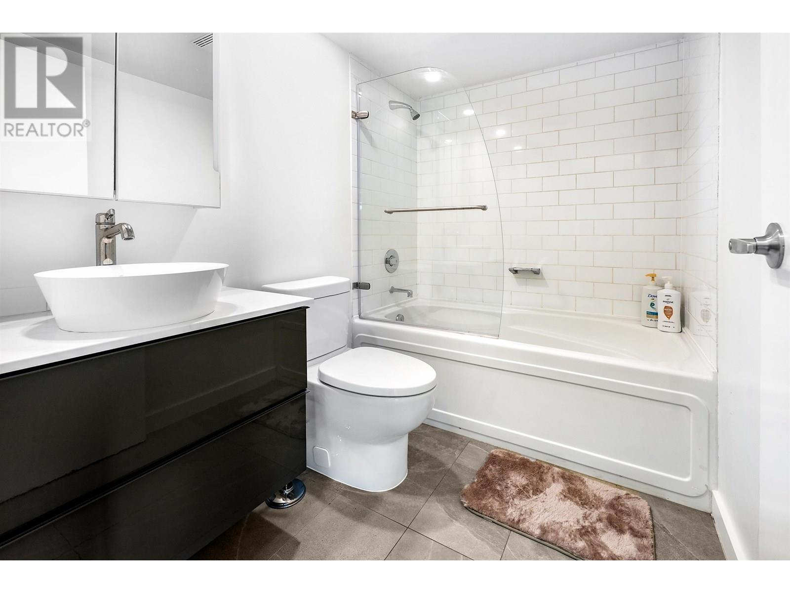 Photo 1 of 3304 1200 W Georgia Street, Vancouver BC