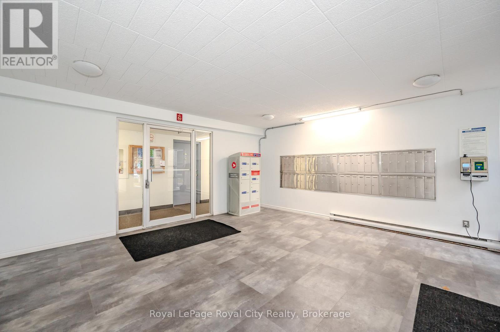 Photo 22 of 511 105 Conroy Crescent, Guelph ON