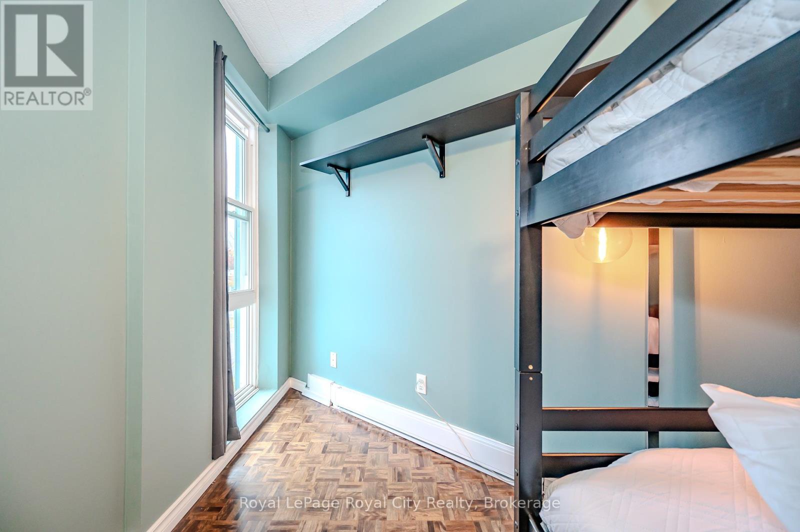 Photo 1 of 511 105 Conroy Crescent, Guelph ON