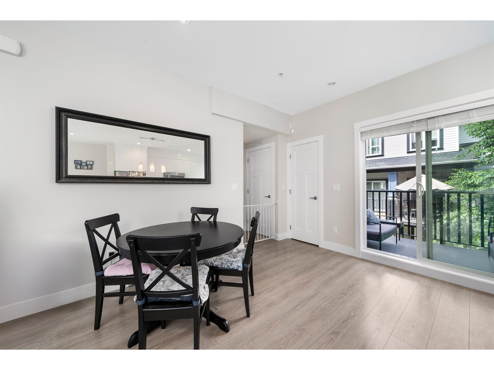 Photo 9 of 33 20856 76 Avenue, Langley BC