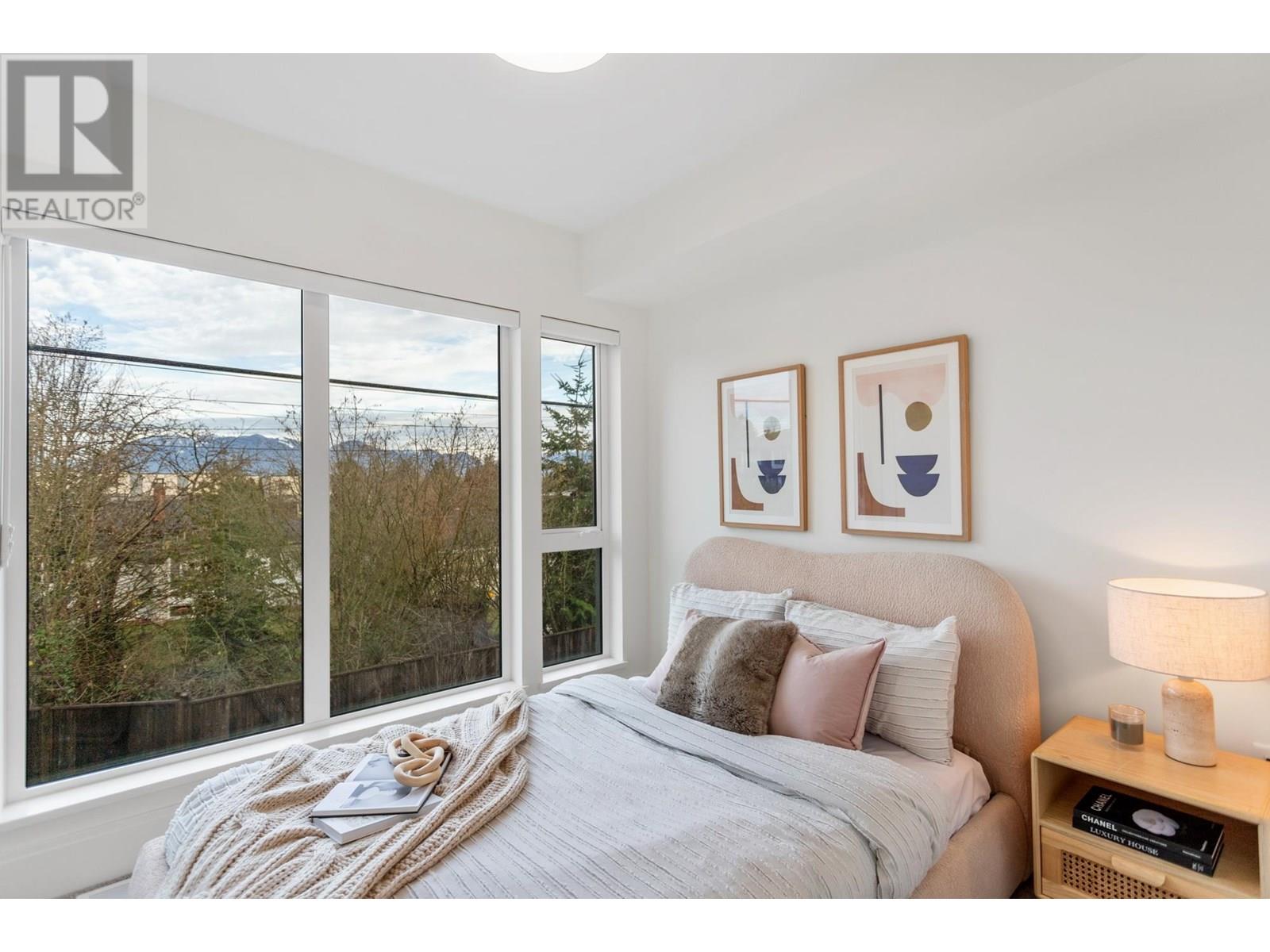 Photo 21 of 577 W 26th Avenue, Vancouver BC